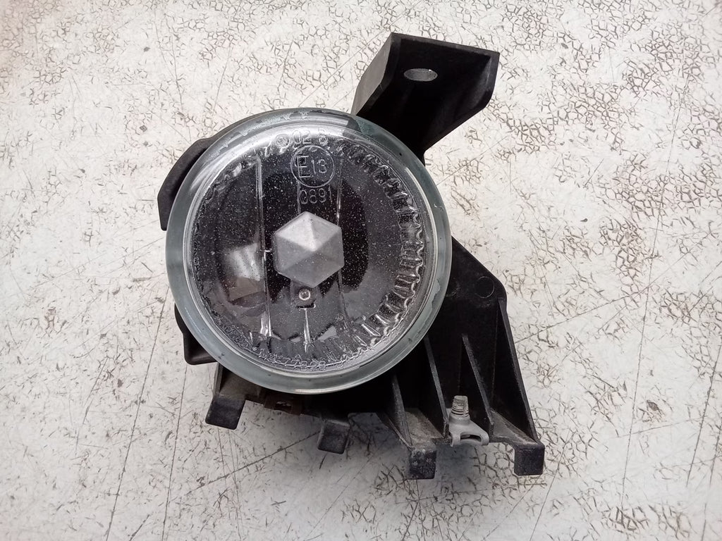 Pre-Owned 2011 Subaru Impreza Passenger RH Fog Driving Lamp OEM W4499