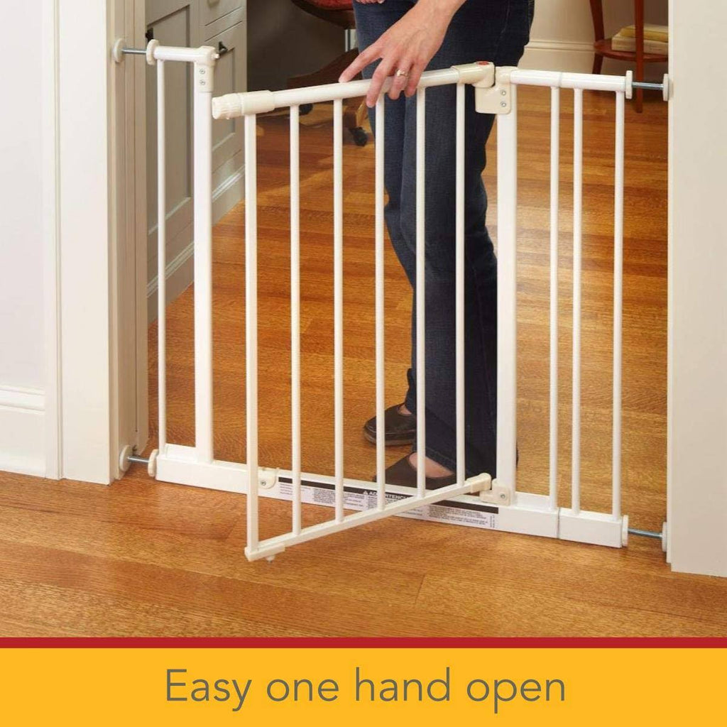 Easy-Close 28-38.5x22 Child or Pet Safety Gate + 10.5x22 Gate Extension D686085