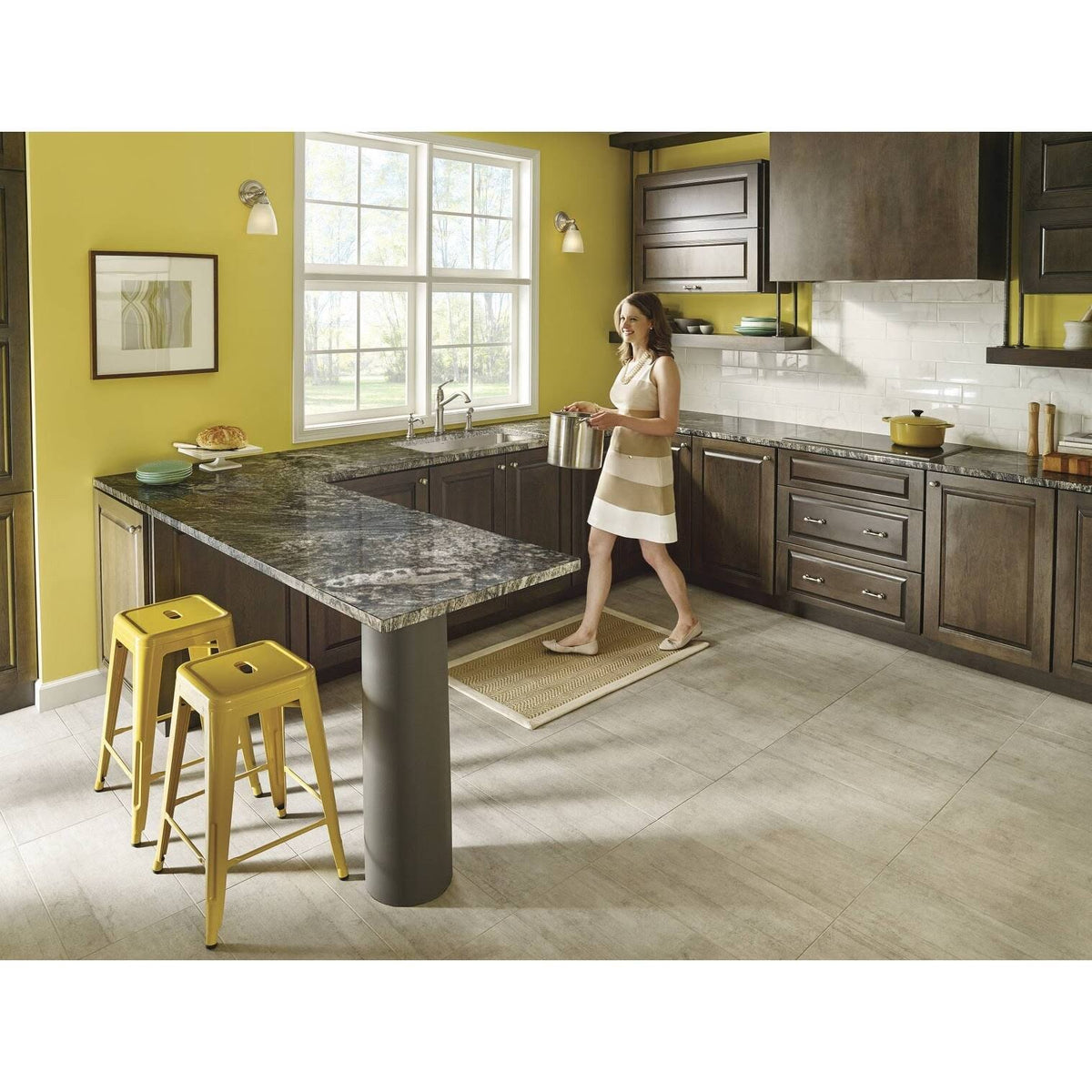 Matte Black High-Arc Single Handle Kitchen Faucet with Side X9777