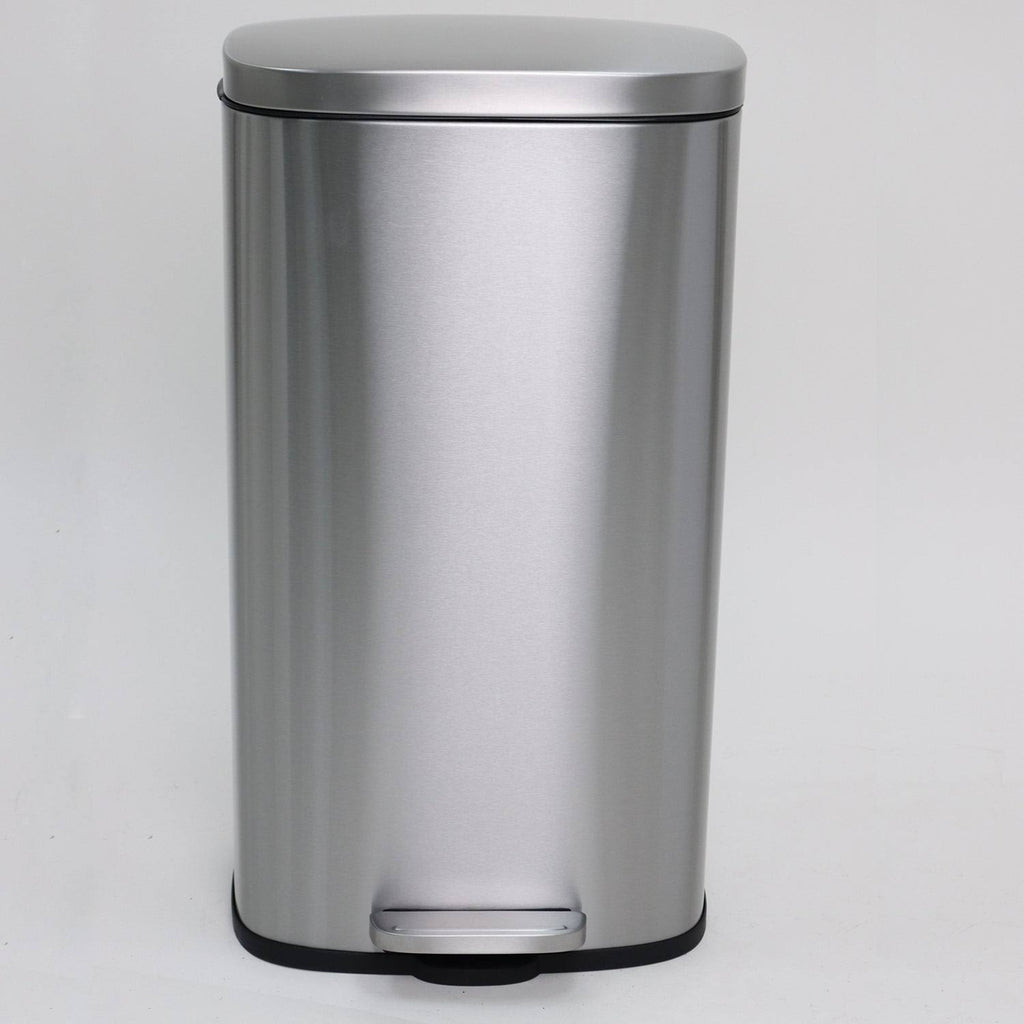 8 Gallon Stainless Steel Trash Can with Soft Closing Lid Y5645