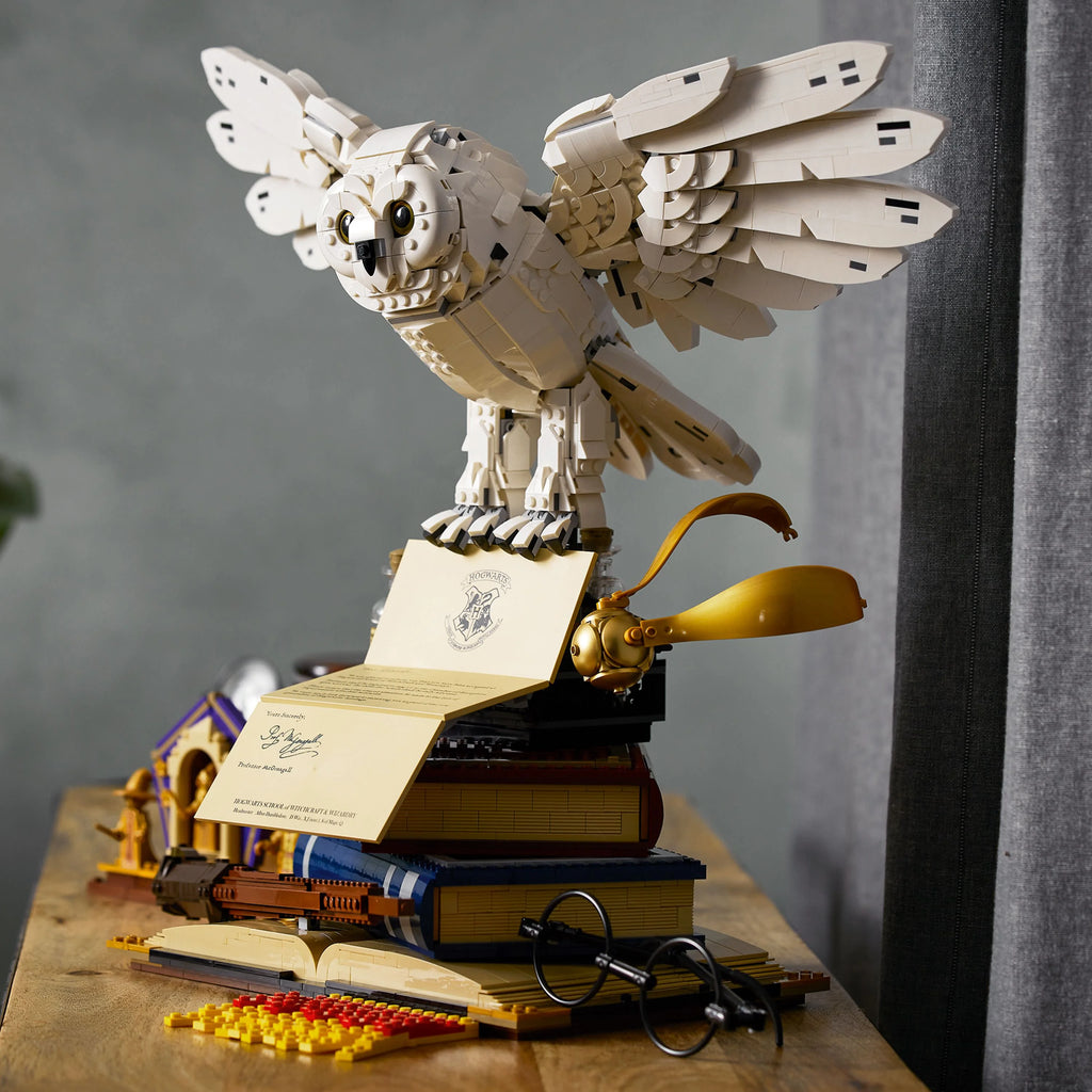 LEGO Harry Potter Hogwarts Icons Collectors' Edition Hedwig Owl Model with 3 Exclusive Golden Minifigures I514969