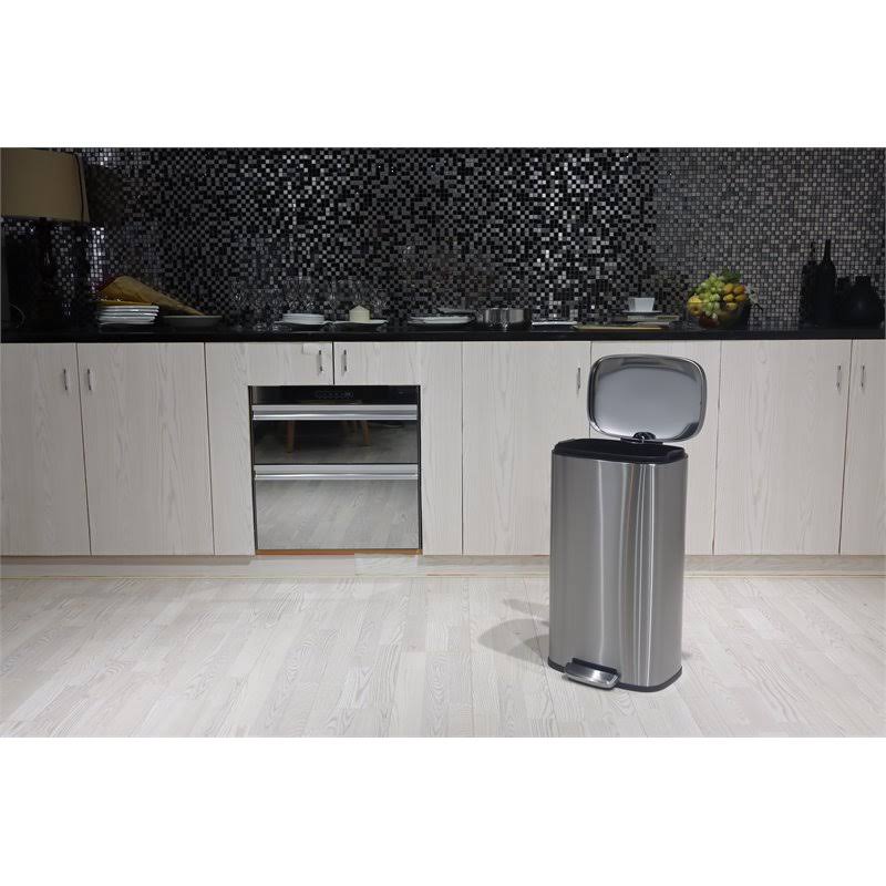 8 Gallon Stainless Steel Trash Can with Soft Closing Lid Y5645