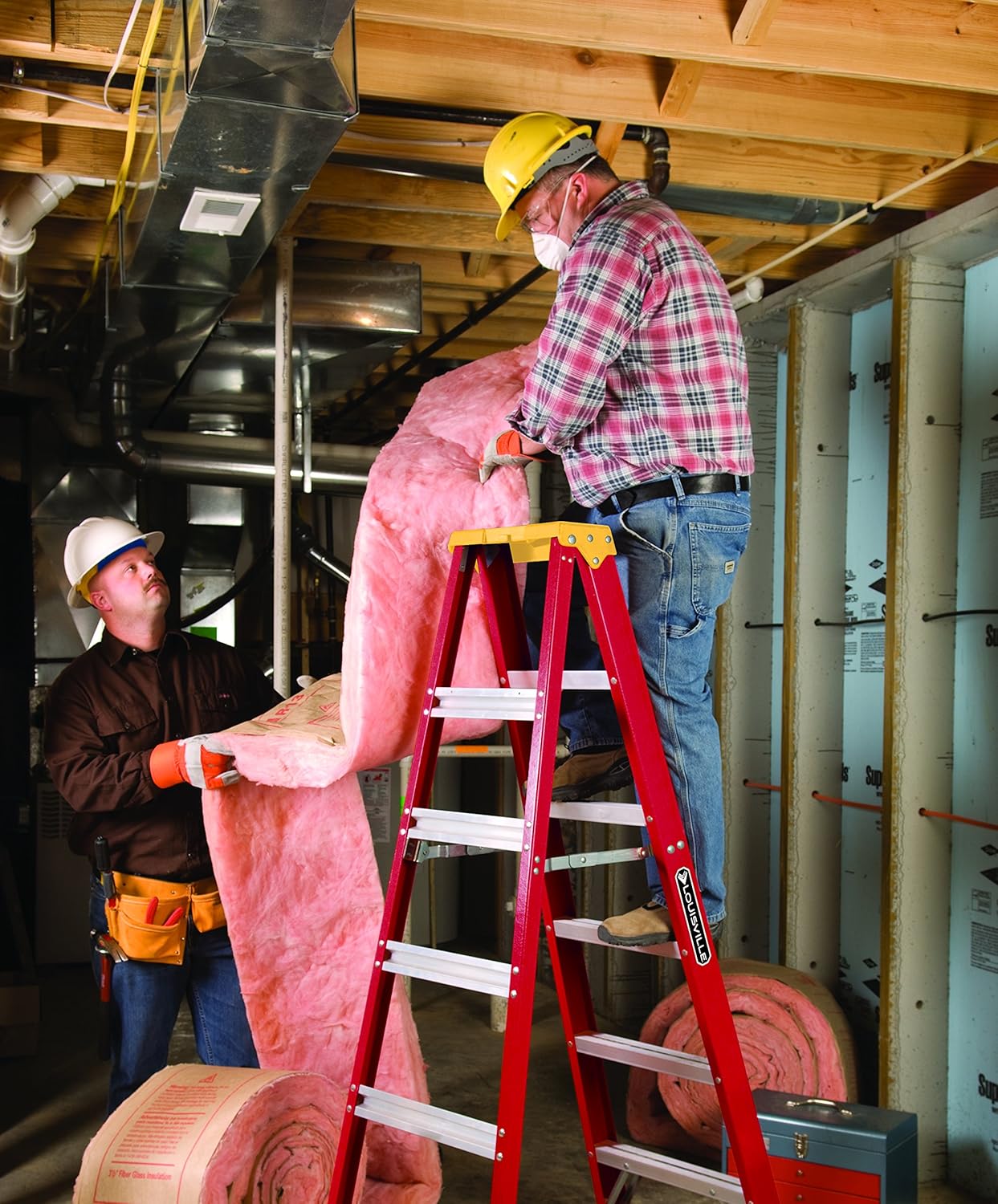 Fiberglass Stepladder, 300-Pound Capacity Y950104