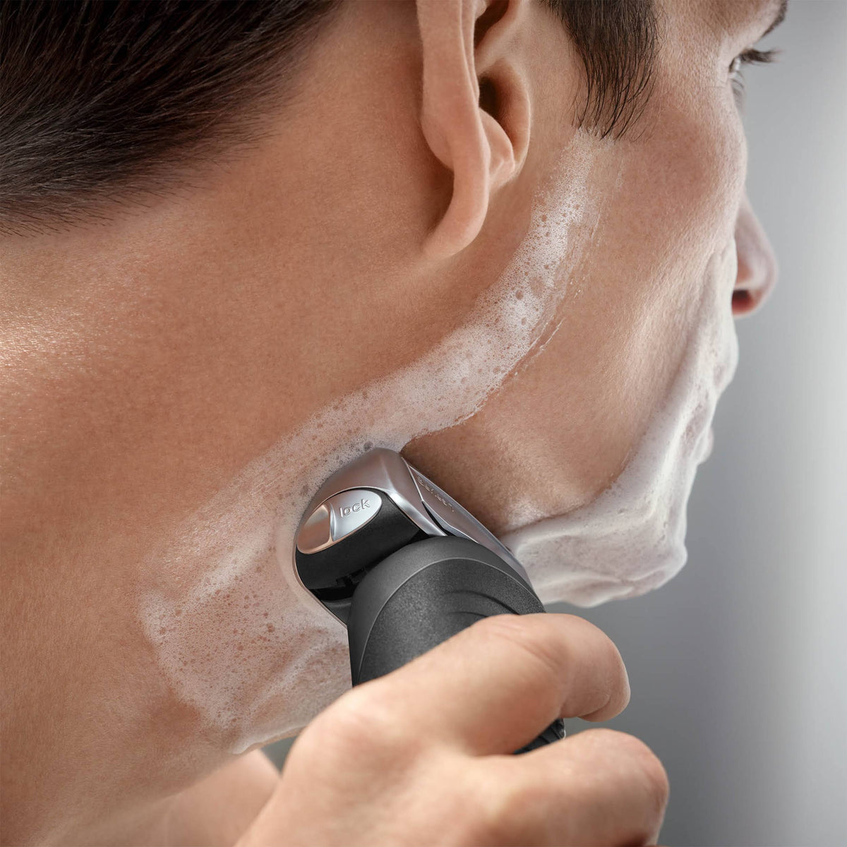 Series 7 Wet & Dry Electric Razor A9432