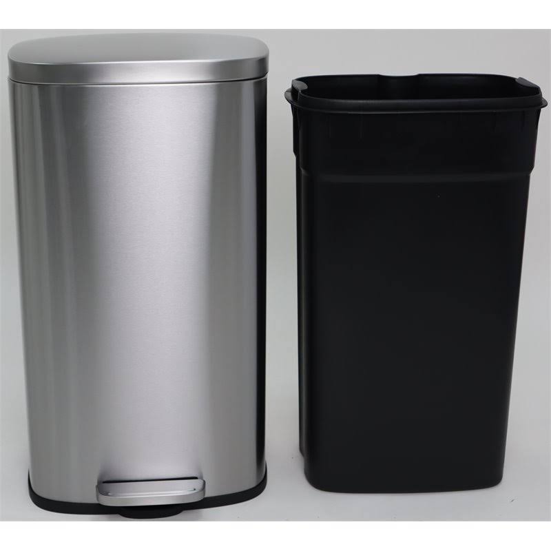8 Gallon Stainless Steel Trash Can with Soft Closing Lid Y5645